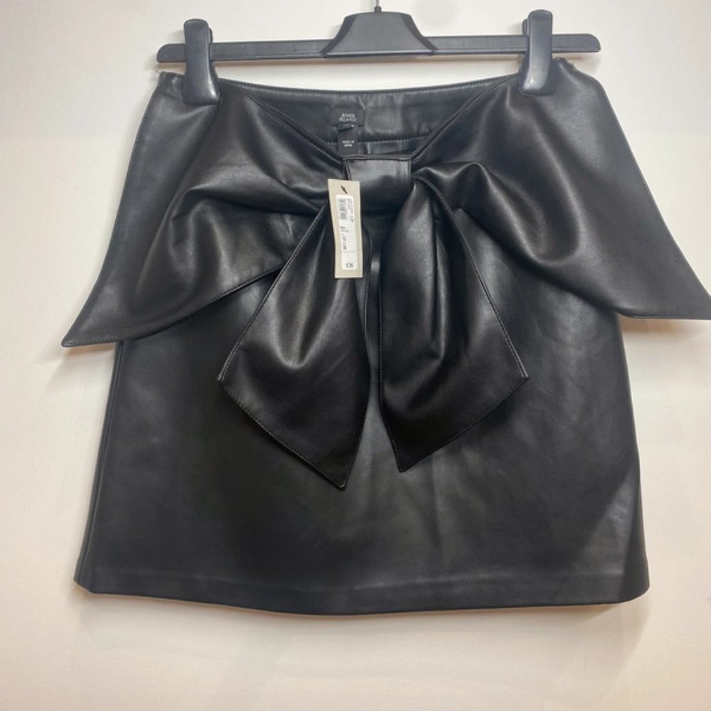BNWT River Island size 10 faux leather mini skirt